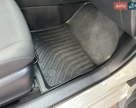 Белый Тойота Королла, объемом двигателя 1.49 л и пробегом 161 тыс. км за 14450 $, фото 129 на Automoto.ua