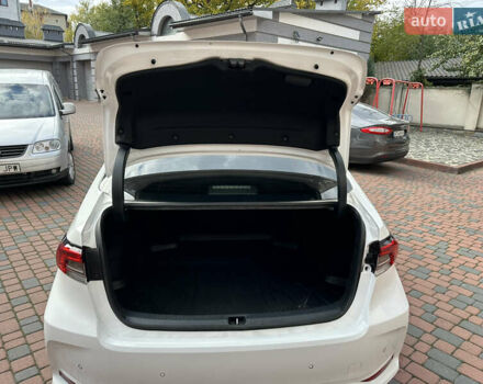 Белый Тойота Королла, объемом двигателя 1.49 л и пробегом 161 тыс. км за 14450 $, фото 161 на Automoto.ua