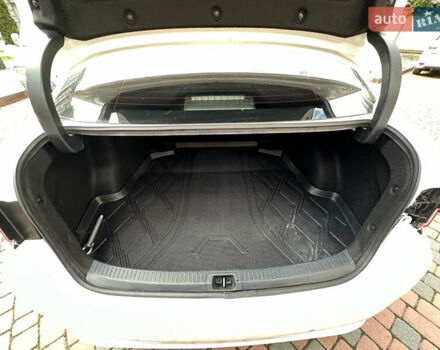 Белый Тойота Королла, объемом двигателя 1.49 л и пробегом 161 тыс. км за 14450 $, фото 167 на Automoto.ua