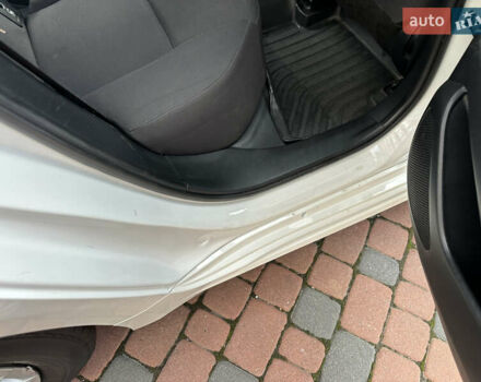 Белый Тойота Королла, объемом двигателя 1.49 л и пробегом 161 тыс. км за 14450 $, фото 156 на Automoto.ua