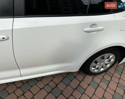 Белый Тойота Королла, объемом двигателя 1.49 л и пробегом 161 тыс. км за 14450 $, фото 81 на Automoto.ua