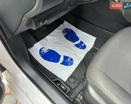 Белый Тойота Королла, объемом двигателя 1.49 л и пробегом 161 тыс. км за 14450 $, фото 95 на Automoto.ua