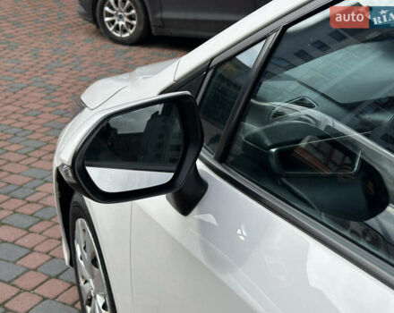 Белый Тойота Королла, объемом двигателя 1.49 л и пробегом 161 тыс. км за 14450 $, фото 59 на Automoto.ua