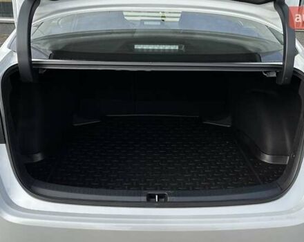 Белый Тойота Королла, объемом двигателя 1.6 л и пробегом 4 тыс. км за 23900 $, фото 9 на Automoto.ua