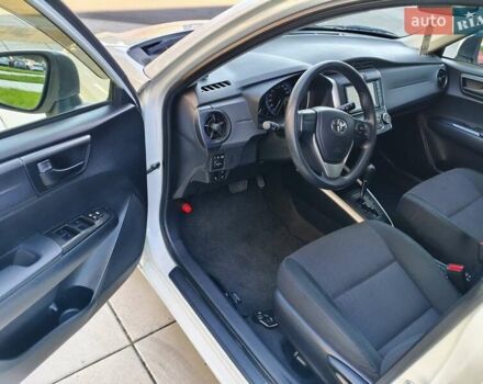 Білий Тойота Королла, об'ємом двигуна 1.5 л та пробігом 56 тис. км за 13200 $, фото 14 на Automoto.ua