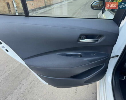 Белый Тойота Королла, объемом двигателя 1.8 л и пробегом 142 тыс. км за 21000 $, фото 29 на Automoto.ua