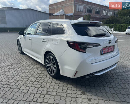 Белый Тойота Королла, объемом двигателя 1.8 л и пробегом 142 тыс. км за 21000 $, фото 4 на Automoto.ua