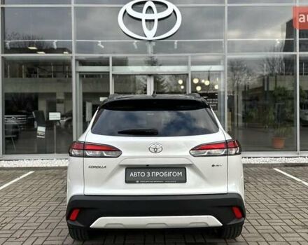Белый Тойота Королла, объемом двигателя 1.99 л и пробегом 19 тыс. км за 37740 $, фото 3 на Automoto.ua