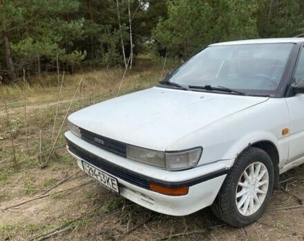 Белый Тойота Королла, объемом двигателя 1.6 л и пробегом 340 тыс. км за 716 $, фото 2 на Automoto.ua