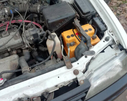 Белый Тойота Королла, объемом двигателя 1.3 л и пробегом 400 тыс. км за 2000 $, фото 20 на Automoto.ua