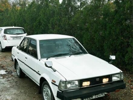 Белый Тойота Королла, объемом двигателя 1.5 л и пробегом 268 тыс. км за 800 $, фото 1 на Automoto.ua