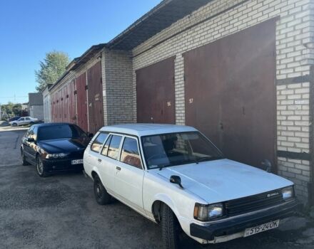 Белый Тойота Королла, объемом двигателя 1.8 л и пробегом 300 тыс. км за 550 $, фото 1 на Automoto.ua