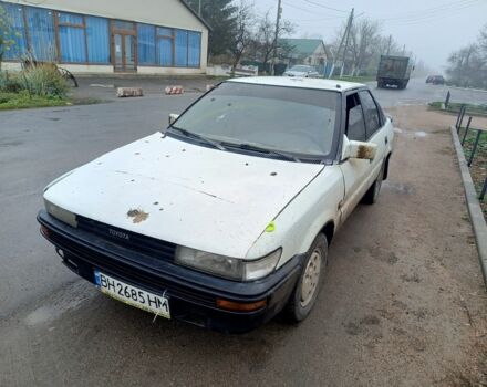 Белый Тойота Королла, объемом двигателя 1.6 л и пробегом 150 тыс. км за 1200 $, фото 1 на Automoto.ua