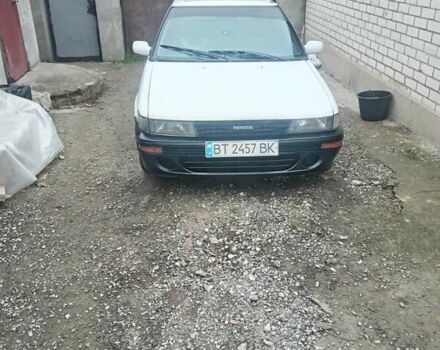 Белый Тойота Королла, объемом двигателя 1.3 л и пробегом 444 тыс. км за 1000 $, фото 1 на Automoto.ua