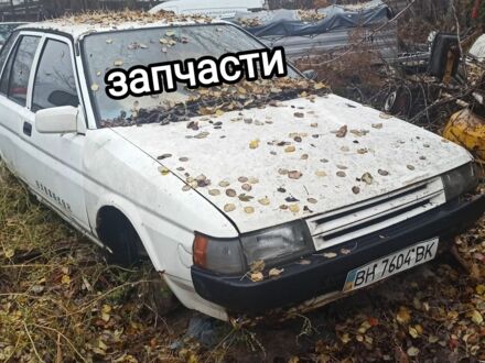 Белый Тойота Королла, объемом двигателя 1.5 л и пробегом 180 тыс. км за 473 $, фото 1 на Automoto.ua