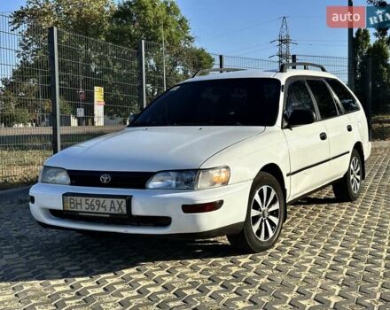 Белый Тойота Королла, объемом двигателя 1.8 л и пробегом 160 тыс. км за 3300 $, фото 1 на Automoto.ua