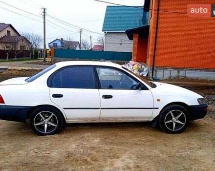 Білий Тойота Королла, об'ємом двигуна 1.3 л та пробігом 330 тис. км за 2200 $, фото 1 на Automoto.ua