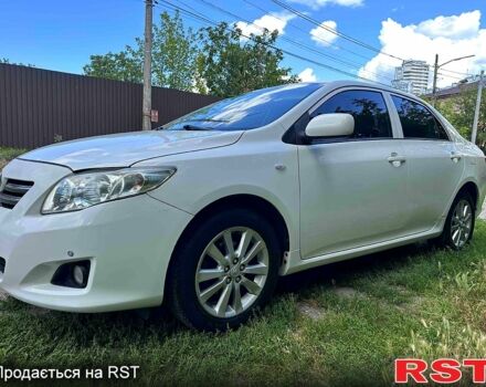 Белый Тойота Королла, объемом двигателя 1.8 л и пробегом 179 тыс. км за 7200 $, фото 1 на Automoto.ua