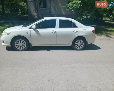 Белый Тойота Королла, объемом двигателя 1.59 л и пробегом 260 тыс. км за 6500 $, фото 1 на Automoto.ua