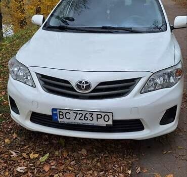 Белый Тойота Королла, объемом двигателя 1.3 л и пробегом 279 тыс. км за 6500 $, фото 1 на Automoto.ua