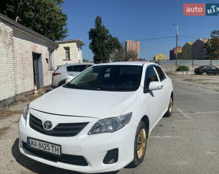 Білий Тойота Королла, об'ємом двигуна 1.3 л та пробігом 350 тис. км за 4200 $, фото 1 на Automoto.ua