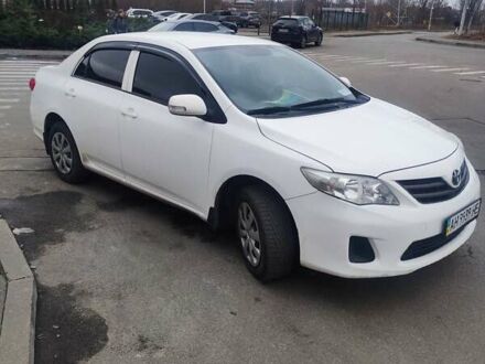 Тойота Королла 2010 в Киеве на Automoto.ua Белый Тойота Королла, объемом двигателя 1.3 л и пробегом 198 тыс. км за 7800 $, фото 1 на Automoto.ua