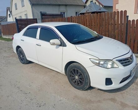 Белый Тойота Королла, объемом двигателя 1.33 л и пробегом 217 тыс. км за 5800 $, фото 1 на Automoto.ua