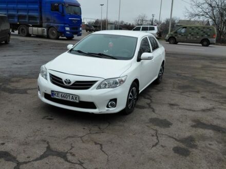 Белый Тойота Королла, объемом двигателя 1.3 л и пробегом 250 тыс. км за 7000 $, фото 1 на Automoto.ua