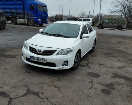Белый Тойота Королла, объемом двигателя 1.3 л и пробегом 250 тыс. км за 7000 $, фото 1 на Automoto.ua