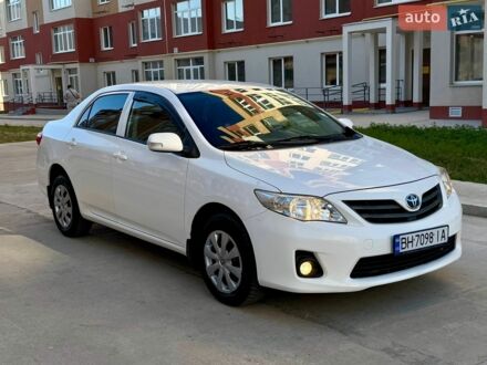 Белый Тойота Королла, объемом двигателя 1.3 л и пробегом 204 тыс. км за 5600 $, фото 1 на Automoto.ua