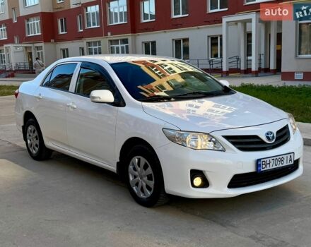 Белый Тойота Королла, объемом двигателя 1.3 л и пробегом 204 тыс. км за 5600 $, фото 1 на Automoto.ua