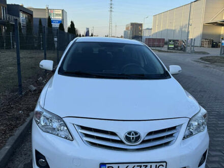 Белый Тойота Королла, объемом двигателя 1.33 л и пробегом 139 тыс. км за 8100 $, фото 1 на Automoto.ua