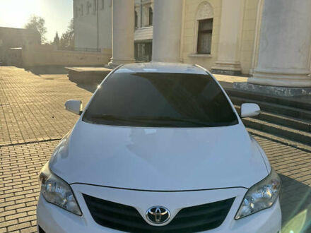 Тойота Королла 2011 в Запорожье на Automoto.ua Белый Тойота Королла, объемом двигателя 1.3 л и пробегом 175 тыс. км за 7800 $, фото 1 на Automoto.ua