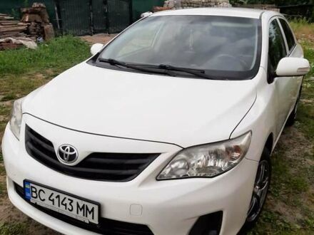 Белый Тойота Королла, объемом двигателя 1.3 л и пробегом 209 тыс. км за 6500 $, фото 1 на Automoto.ua