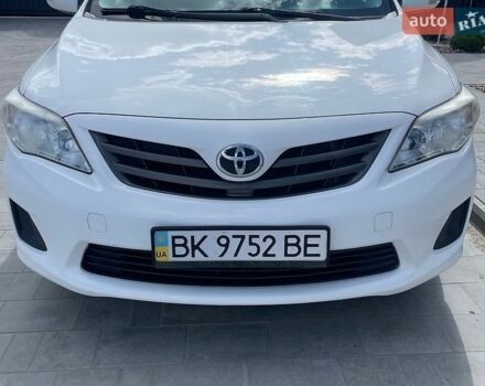 Белый Тойота Королла, объемом двигателя 1.33 л и пробегом 98 тыс. км за 8100 $, фото 1 на Automoto.ua