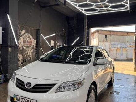 Белый Тойота Королла, объемом двигателя 1.33 л и пробегом 220 тыс. км за 6800 $, фото 1 на Automoto.ua