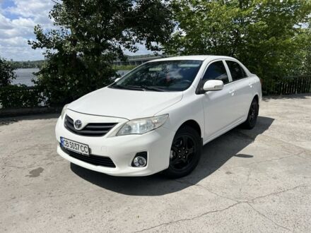 Белый Тойота Королла, объемом двигателя 1.6 л и пробегом 300 тыс. км за 5500 $, фото 1 на Automoto.ua