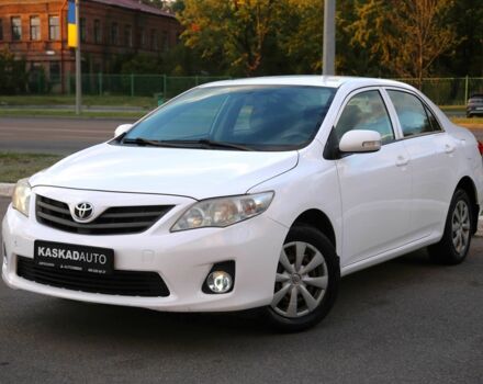 Белый Тойота Королла, объемом двигателя 1.3 л и пробегом 157 тыс. км за 7800 $, фото 1 на Automoto.ua