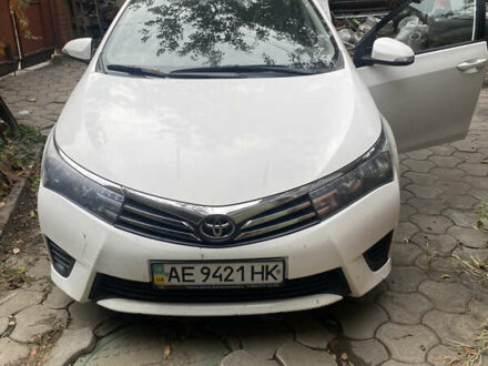 Тойота Королла 2013 в Днепре (Днепропетровске) на Automoto.ua Белый Тойота Королла, объемом двигателя 1.33 л и пробегом 91 тыс. км за 11500 $, фото 1 на Automoto.ua