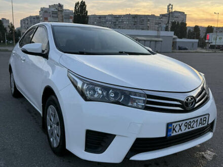 Тойота Королла 2013 у Харкові на Automoto.ua Білий Тойота Королла, об'ємом двигуна 1.33 л та пробігом 152 тис. км за 9600 $, фото 1 на Automoto.ua
