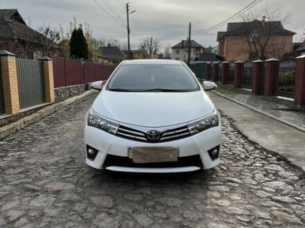 Белый Тойота Королла, объемом двигателя 1.6 л и пробегом 142 тыс. км за 12000 $, фото 1 на Automoto.ua