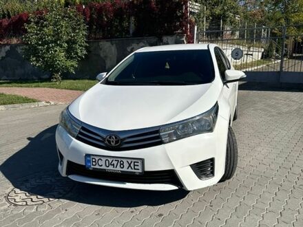 Білий Тойота Королла, об'ємом двигуна 1.3 л та пробігом 121 тис. км за 9800 $, фото 1 на Automoto.ua
