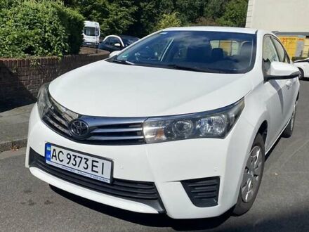 Белый Тойота Королла, объемом двигателя 1.33 л и пробегом 147 тыс. км за 11800 $, фото 1 на Automoto.ua