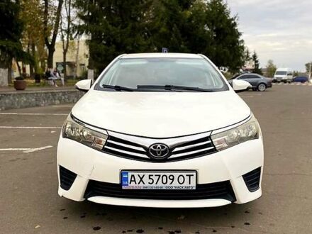 Белый Тойота Королла, объемом двигателя 1.6 л и пробегом 200 тыс. км за 8800 $, фото 1 на Automoto.ua