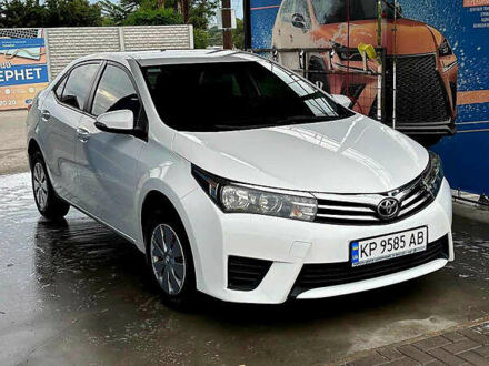 Білий Тойота Королла, об'ємом двигуна 1.33 л та пробігом 86 тис. км за 13000 $, фото 1 на Automoto.ua