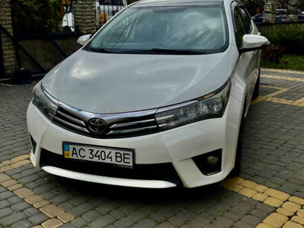 Тойота Королла 2014 в Луцке на Automoto.ua Белый Тойота Королла, объемом двигателя 1.6 л и пробегом 120 тыс. км за 12500 $, фото 1 на Automoto.ua