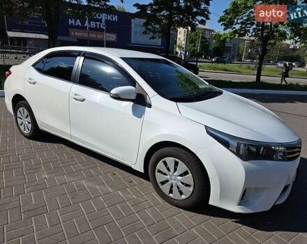 Белый Тойота Королла, объемом двигателя 1.33 л и пробегом 236 тыс. км за 7800 $, фото 1 на Automoto.ua