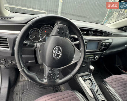 Білий Тойота Королла, об'ємом двигуна 1.6 л та пробігом 170 тис. км за 12700 $, фото 1 на Automoto.ua