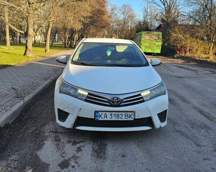 Білий Тойота Королла, об'ємом двигуна 1.6 л та пробігом 282 тис. км за 7100 $, фото 1 на Automoto.ua