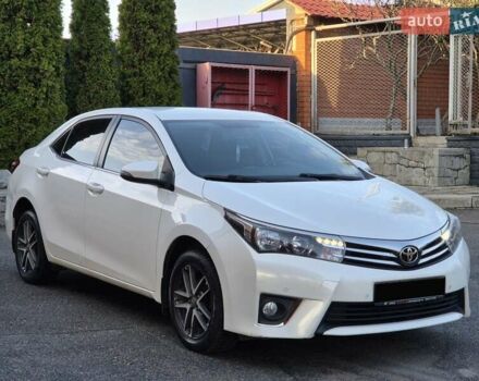 Белый Тойота Королла, объемом двигателя 1.6 л и пробегом 122 тыс. км за 12000 $, фото 1 на Automoto.ua
